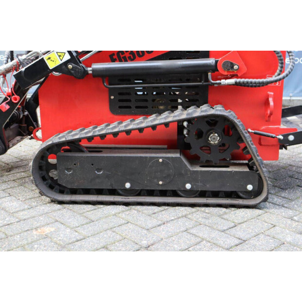 2024 سكيدستر EG380T-44476581