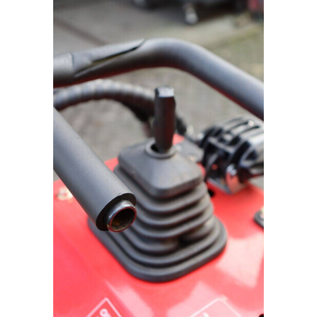 2024 سكيدستر EG380T-44476592