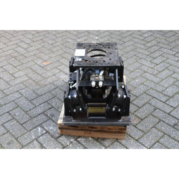 2025 هانر HPC 300A-44476764