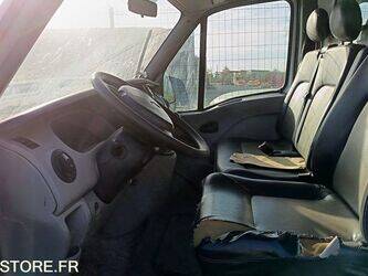 2009-renault-master-1397664-44489651