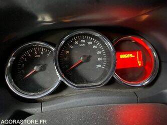 2016-dacia-duster-1397666-44489687