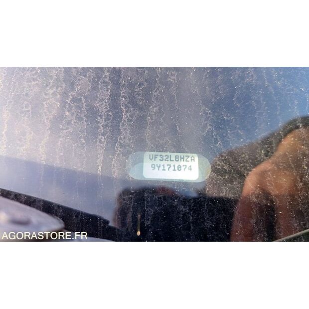 2010 Peugeot 206-44489713