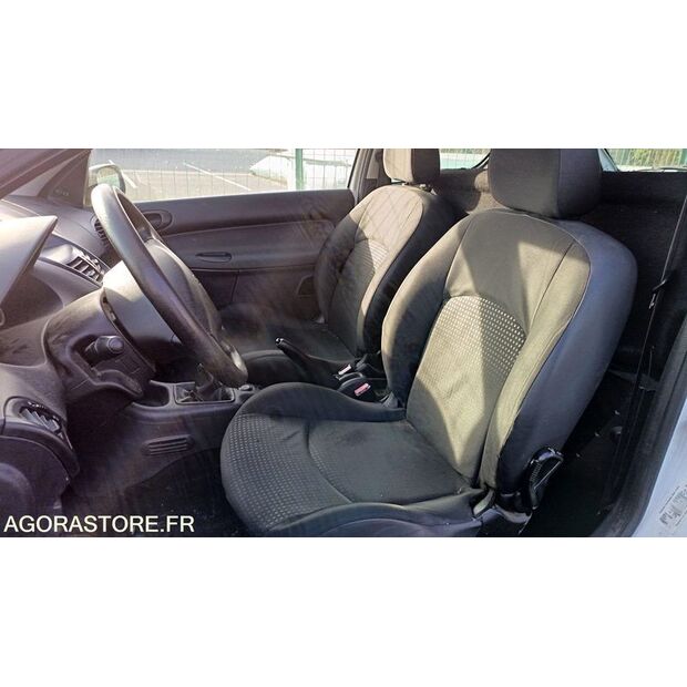 2010 Peugeot 206-44489715