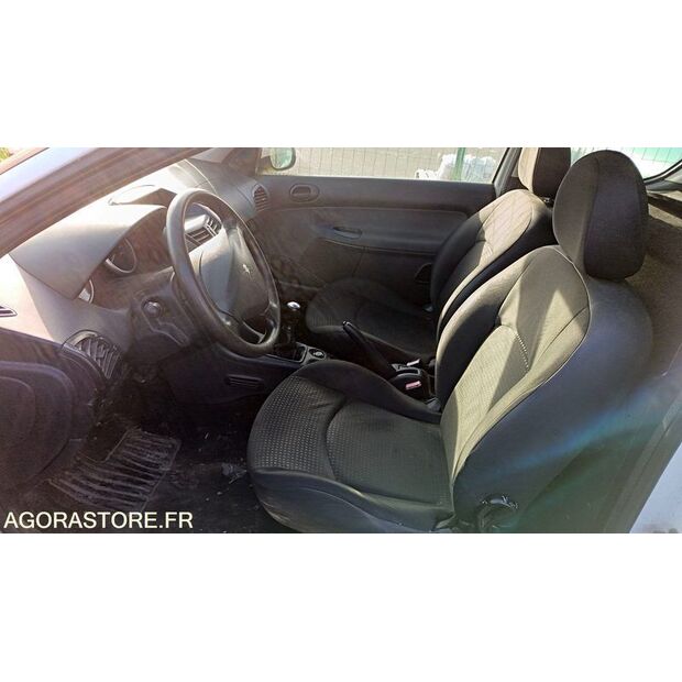 2010 Peugeot 206-44489716