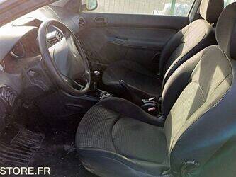 2010-peugeot-206-1397668-44489716