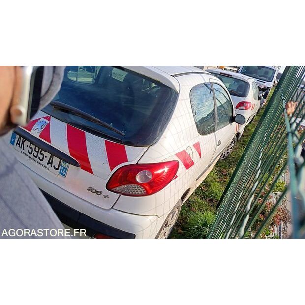 2010 Peugeot 206-44489725