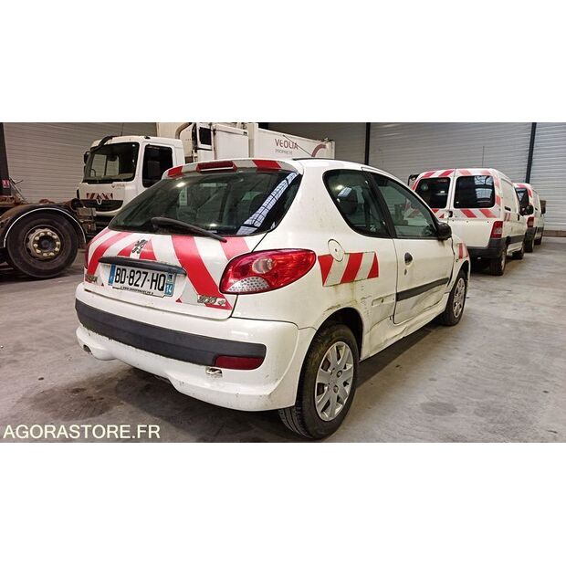 2010 Peugeot 206-44489730
