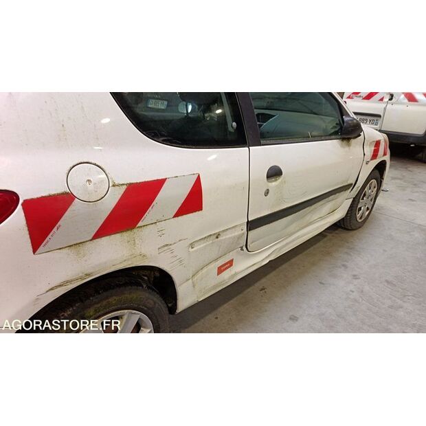 2010 Peugeot 206-44489745