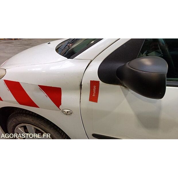 2010 Peugeot 206-44489749