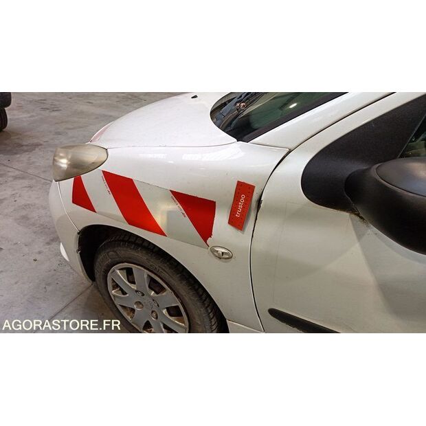 2010 Peugeot 206-44489751