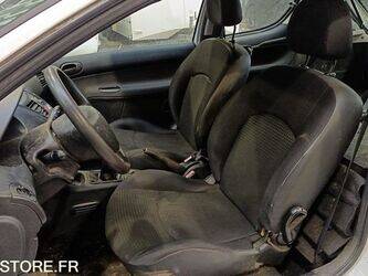 2010-peugeot-206-1397669-44489757