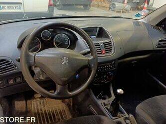 2010-peugeot-206-1397669-44489759