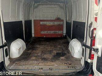 2010-renault-master-1397670-44489781