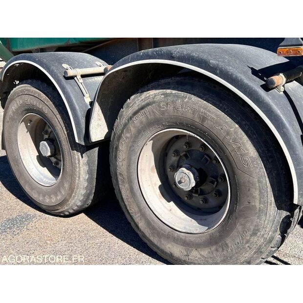 2001 Metaco SD233-44489818