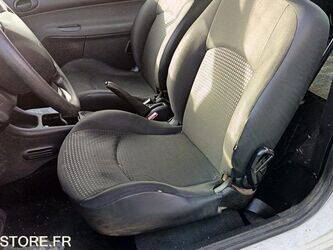 2010-peugeot-206-1397674-44489849