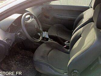 2010-peugeot-206-1397674-44489861