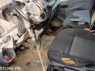 2017-ford-transit-1397675-44489878