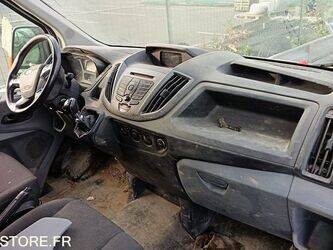 2017-ford-transit-1397675-44489890