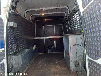 2011-ford-transit-1397677-44489944