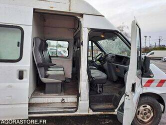 2011-ford-transit-1397677-44489945