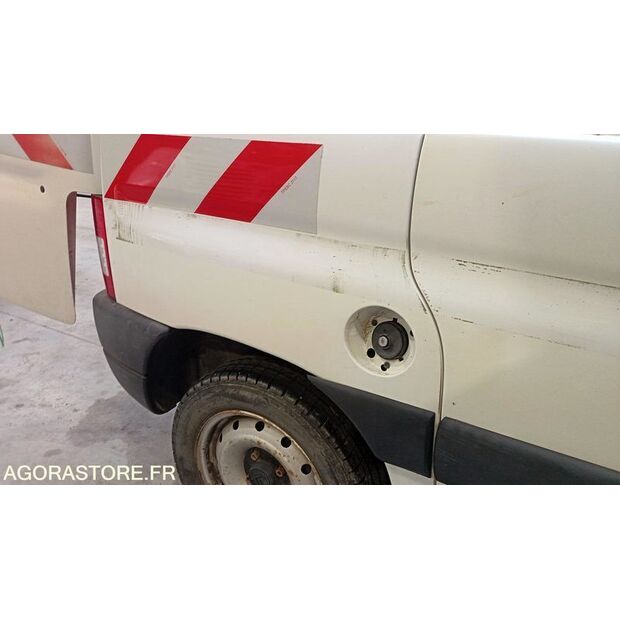 2010 Citroen BERLINGO-44489977