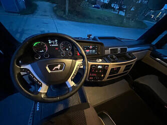 2020-man-tgs-35-510-44490057