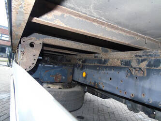 2012-iveco-eurocargo-150e25-1397700-44490829