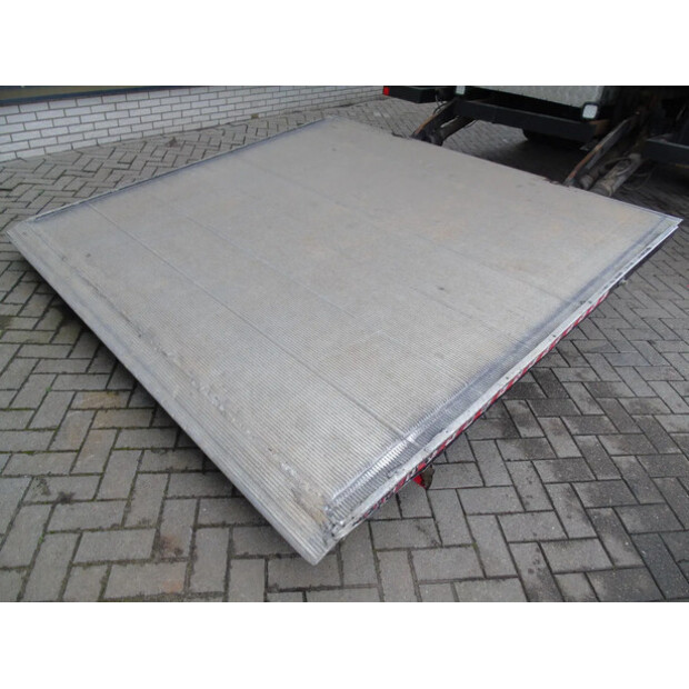 2012 Iveco EUROCARGO 150E25-44490831