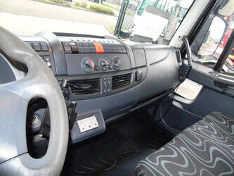 2012-iveco-eurocargo-150e25-1397700-44490838