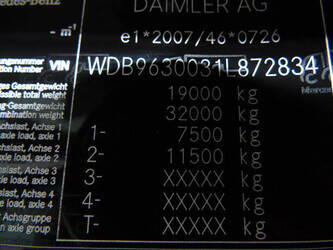 2014-mercedes-benz-antos-1924-1397705-44491016