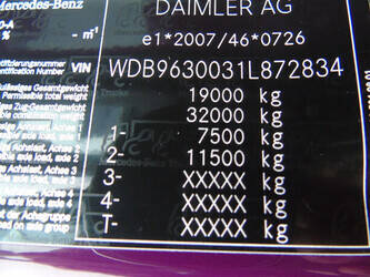 2014-mercedes-benz-antos-1924-1397705-44491017