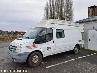 2011-ford-transit-1397677-44503567