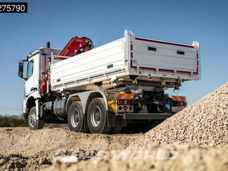 2023-mercedes-benz-arocs-3348-44515645