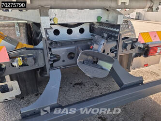 2023-mercedes-benz-arocs-3348-44515666