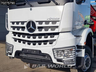 2023-mercedes-benz-arocs-3348-44515674