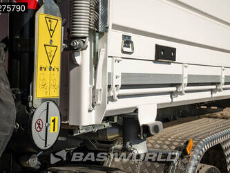 2023-mercedes-benz-arocs-3348-44515686