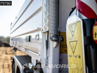 2023-mercedes-benz-arocs-3348-44515687