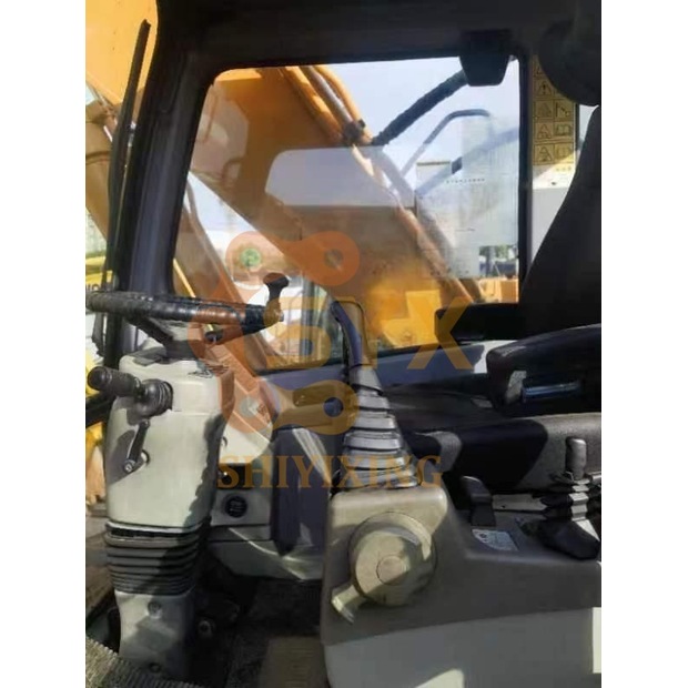 2022 هيونداي 210W-7-44516612