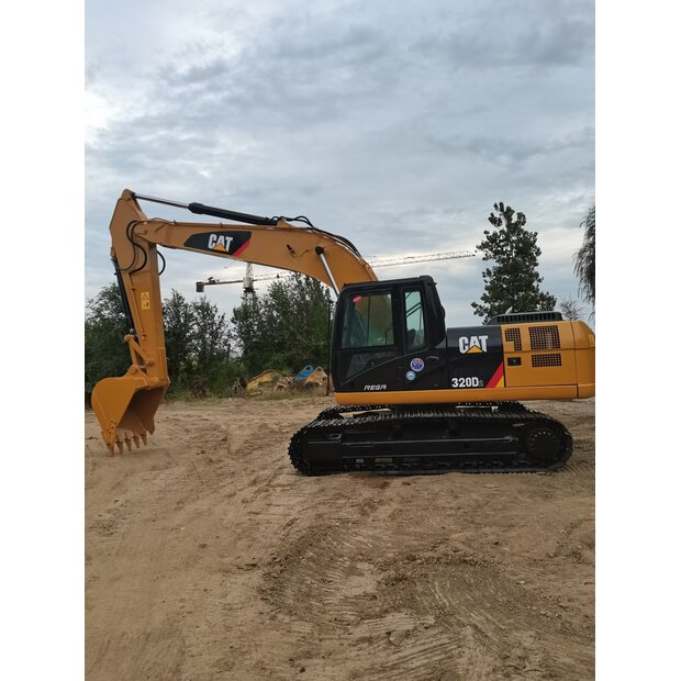 2024 Caterpillar 320D-44516694