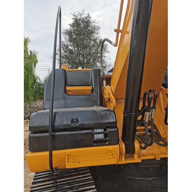 2024 Caterpillar 320D-44516705