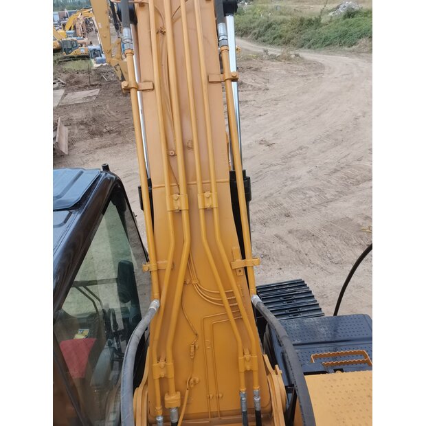 2024 Caterpillar 320D-44516716