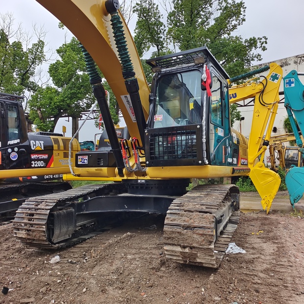2024 Caterpillar 320D-44516720