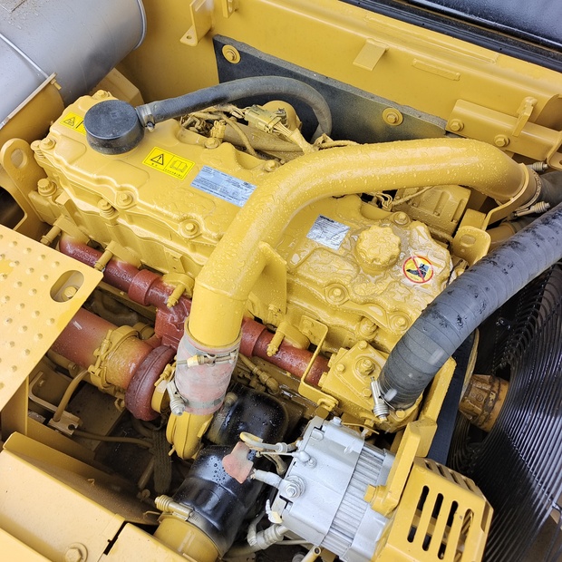 2024 Caterpillar 320D-44516743