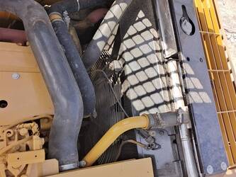 2023-caterpillar-320d2l-1397854-44516856