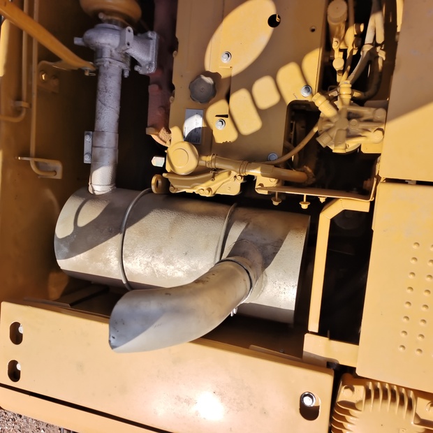 2023 كاتربيلر 320D2L-44516858