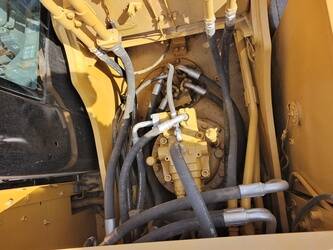 2023-caterpillar-320d2l-1397854-44516860