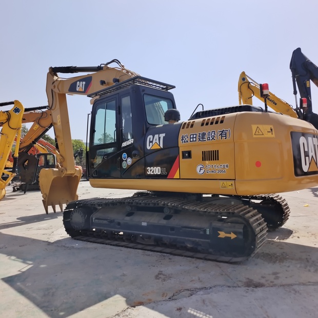 2023 كاتربيلر 320D2L-44516863