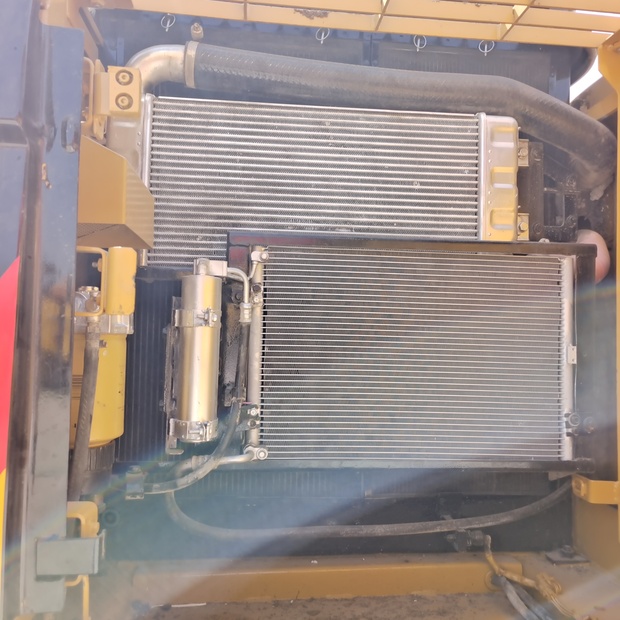 2023 كاتربيلر 320D2L-44516972