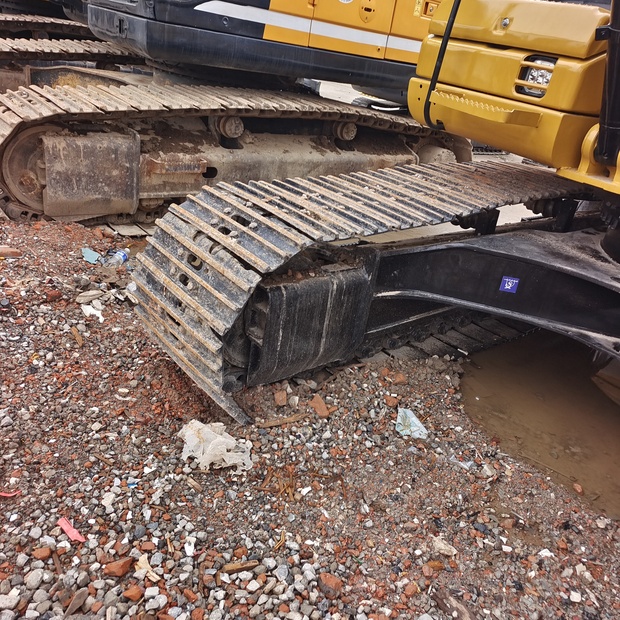 2023 Caterpillar 320D-44516997