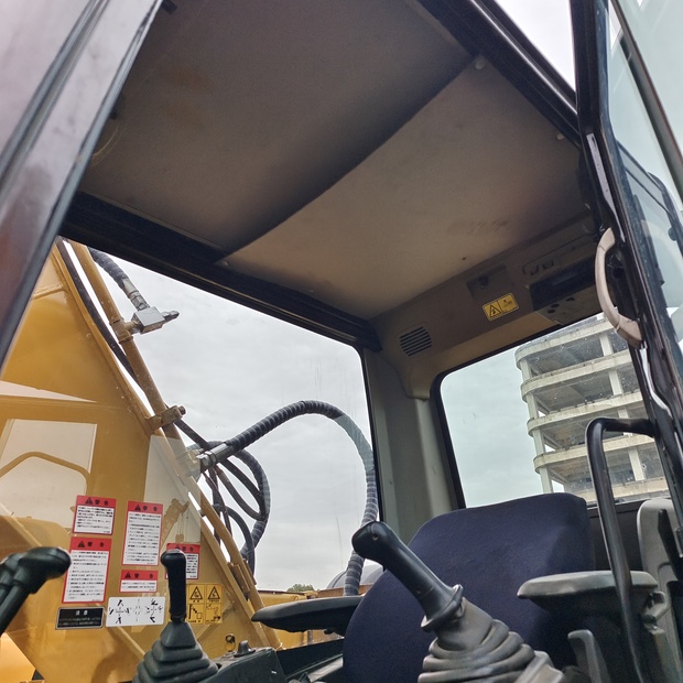 2023 Caterpillar 320D-44517001